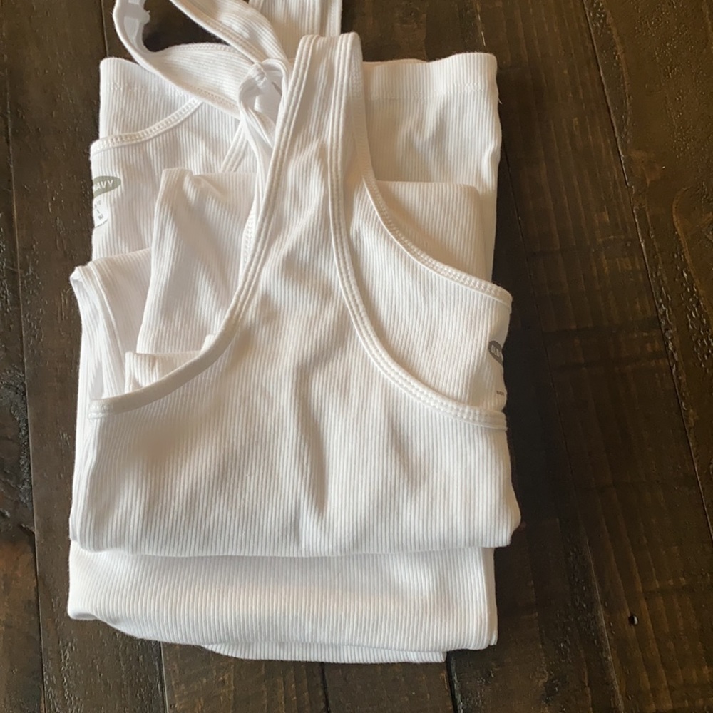 Lot of Old Navy tanks
